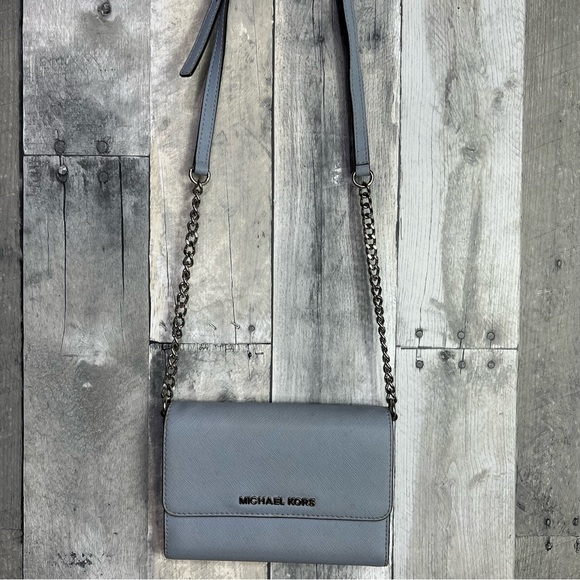 MICHAEL KORS Light Blue Jet Set Leather Crossbody Bag - Picture 2 of 10